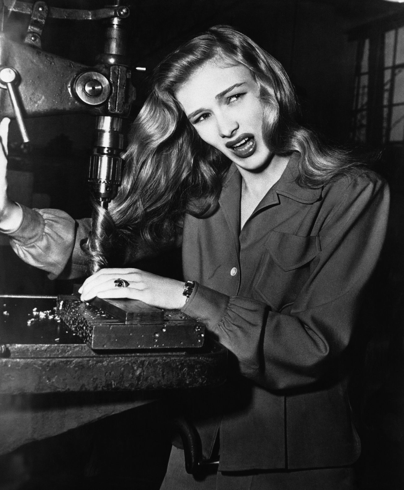 1943: Veronica Lake